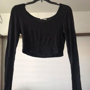 Black long sleeve crop top